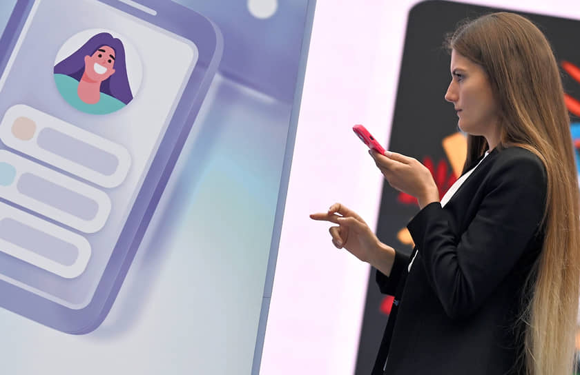 Во многих случаях жертва сама предоставляет мошенникам нужную информацию, дающую доступ к банковским приложениям