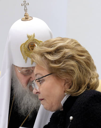 С председателем Совета федерации Валентиной Матвиенко на открытии Рождественских парламентских встреч, 2018 год