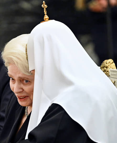 С главой Русского общественного фонда Александра Солженицына Натальей Солженицыной на церемонии вручения государственных наград в Кремле, 2025 год