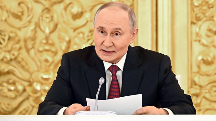 Путин об «обелении» экономики, контроле за наличными, временном повышении  НДС и поддержке отцовства