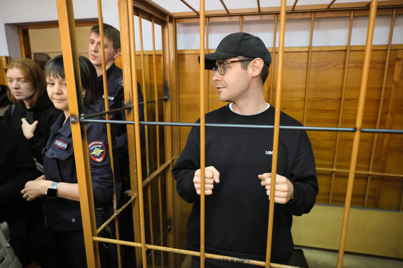 Денис Аллаяров во время заседания суда