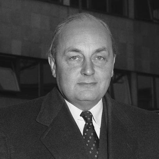 Глэдвин Джебб