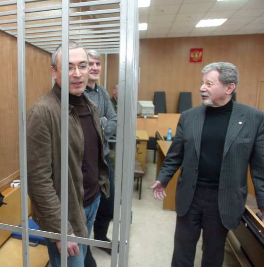 С предпринимателем Михаилом Ходорковским (объявлен Минюстом РФ иностранным агентом), 2005 год