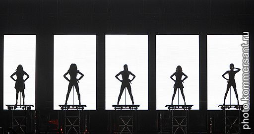 03.12.2007 Британская группа The Spice Girls после шестилетнего перерыва дала свой первый концерт в рамках мирового турне