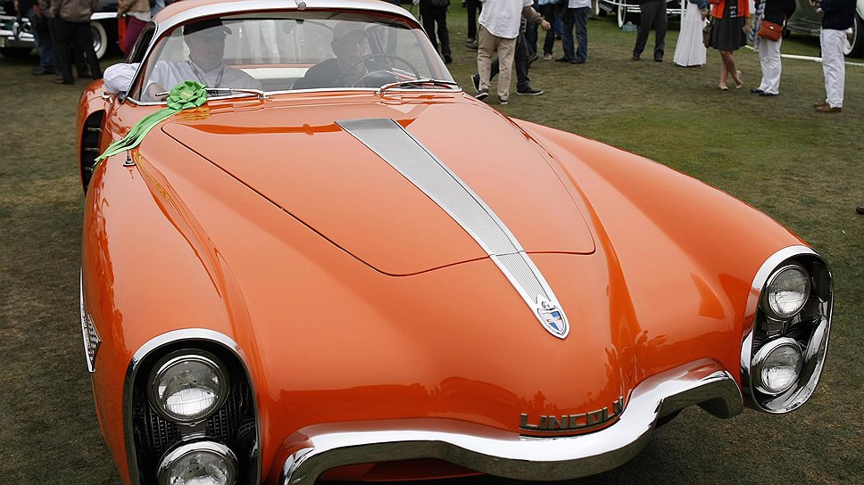 Один из победителей Concours d`Elegance этого года — Lincoln Indianapolis Boano Coupe 1955 года выпуска