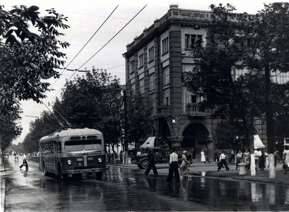 1935 год. В Киеве пустили первый троллейбус