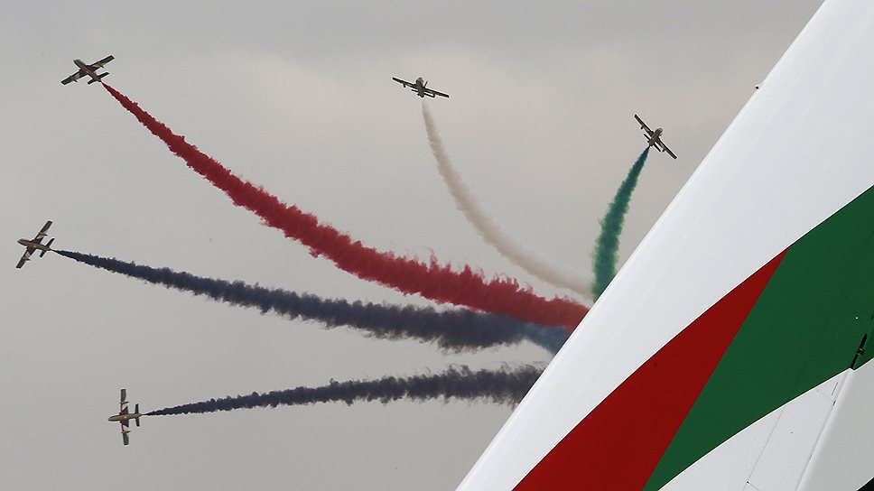 В Дубае открылся 13-й Аэрокосмический салон. Выставка впервые организована на территории транспортно-логистического комплекса Dubai World Central, где в 2015 году завершится строительство крупнейшего в мире аэропорта Аль-Мактум