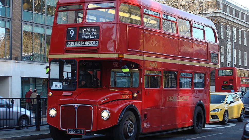 2005 год. В Лондоне окончилась эксплуатация Routemaster - знаменитых двухэтажных красных автобусов, которые многие годы были символом Лондона