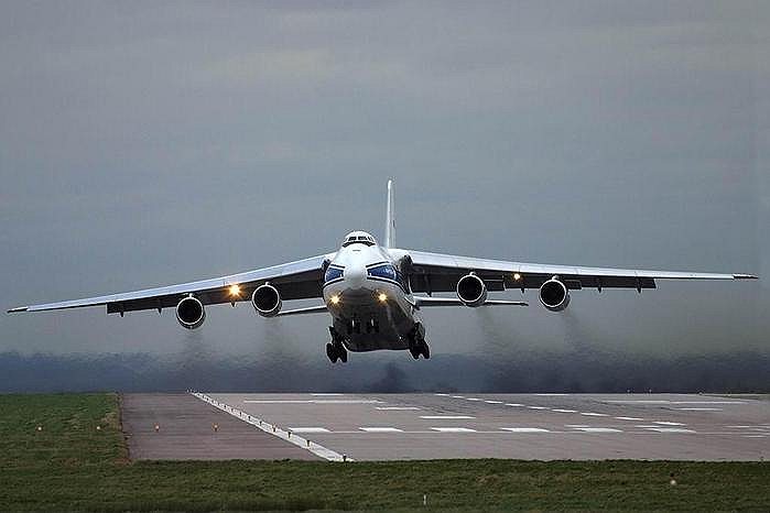 1982 год. Опытный образец большого серийного грузового самолета в мире Ан-124 &quot;Руслан&quot; совершил первый полет