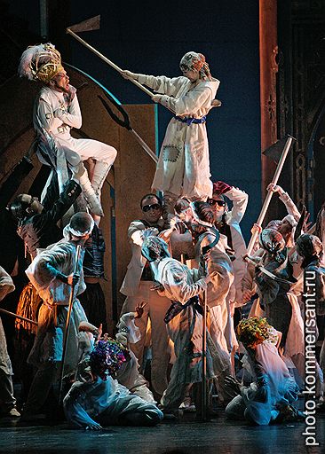 В балете «Ходжа Насреддин» расправа народа над властью поставлена с неподдельным вдохновением