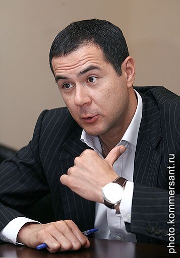 «Видео Интернешнл» брало с нас почти 13%, а «Алькасар» — 11%. А когда оперируешь такими оборотами, разница почти 2% — это значительная сумма