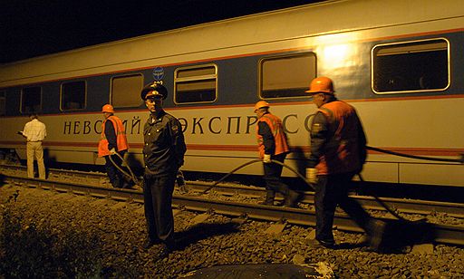 14 августа 2007 года. Пассажирский поезд №166 (&amp;quot;Невский экспресс&amp;quot;) Москва - Санкт-Петербург в результате взрыва сошел с рельсов в 21.38 мск на перегоне железной дороги Бурга - Красненка Маловишевского района Новгородской области