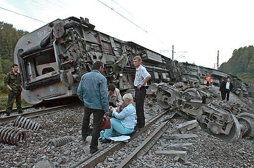 14 августа 2007 года. Пассажирский поезд №166 (&amp;quot;Невский экспресс&amp;quot;) Москва - Санкт-Петербург в результате взрыва сошел с рельсов в 21.38 мск на перегоне железной дороги Бурга - Красненка Маловишевского района Новгородской области