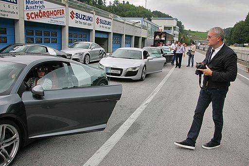 Формула А. Тренинг "Audi Driving Experience" на трасе Зальцбургринг на автомобилях Audi R8 и Audi TTS. Предприниматель Александр Лебедев на тренинге