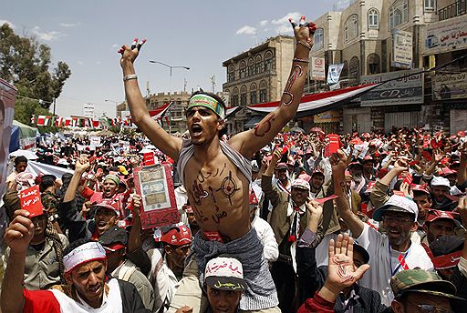 Многодневные уличные протесты побудили президента Йемена начать переговоры с оппозицией о своей отставке