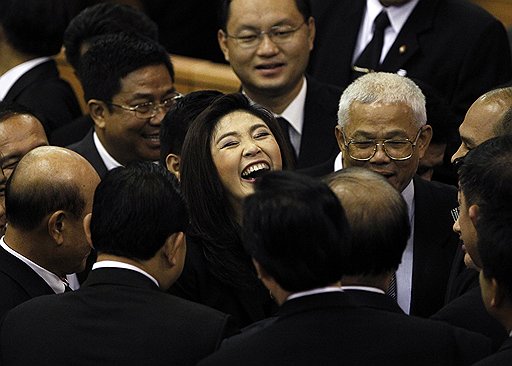 Для преодоления раскола новый премьер-министр Тайланда Йинглак Чинават предложила принять закон об амнистии для всех участников столкновений последних пяти лет