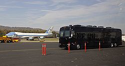 Бронированный автобус Ground Force One президента США Барака Обамы