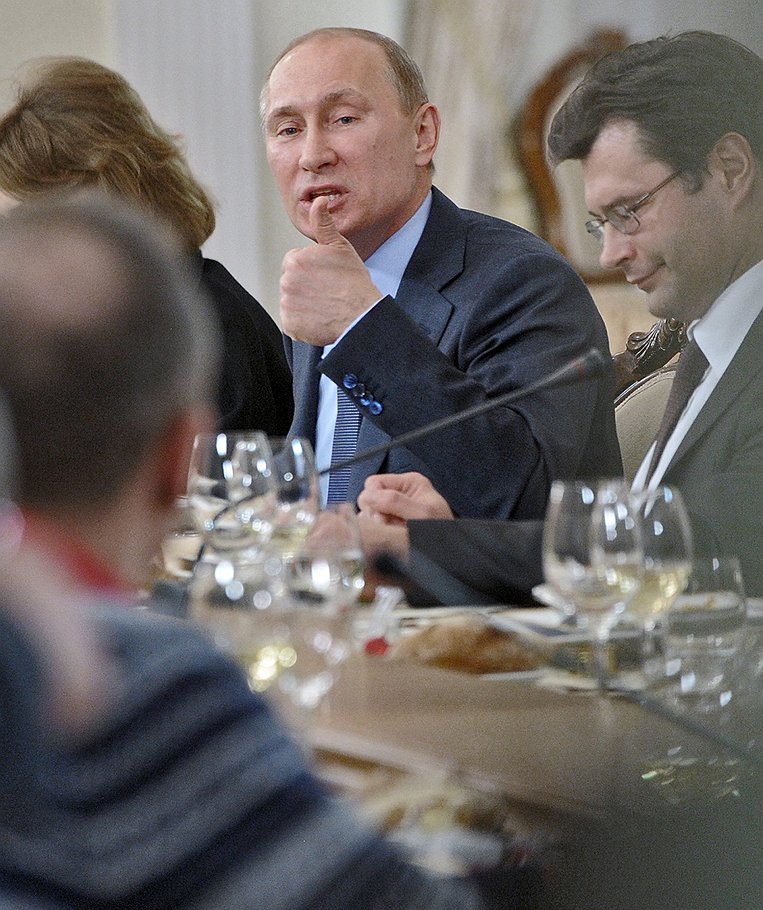 Премьер Владимир Путин согласился с российскими политологами в том, что так откровенно он не разговаривал даже с иностранными, членами Валдайского клуба 
