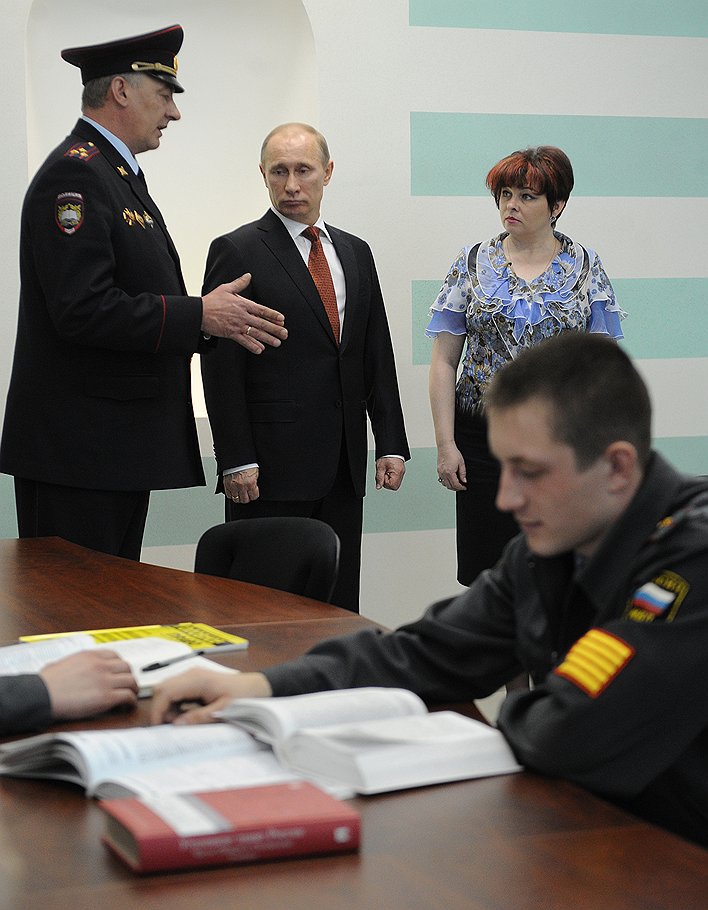 Владимир Путин убедился, что у полицейских все в полном правопорядке