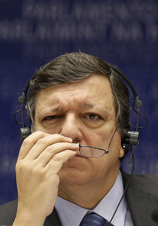 В возглавляемой Жозе Мануэлом Баррозу Еврокомиссии есть серьезные сомнения в том, что служебные паспорта в России получают только те, кому они положены