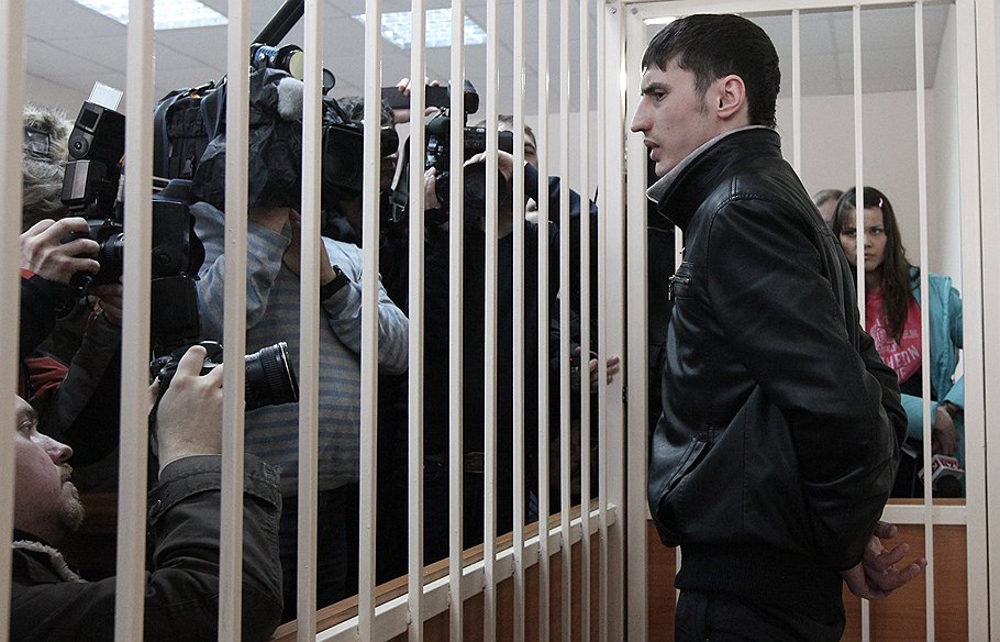 Бывший сотрудник отдела полиции &amp;quot;Дальний&amp;quot; Алмаз Василов во время вынесения постановления об аресте в Приволжском районном суде Казани