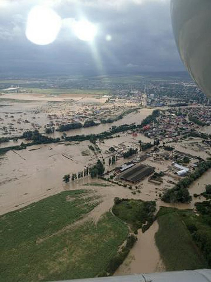 Вид Геленджика после наводнения мало напоминает традиционную курортную открытку