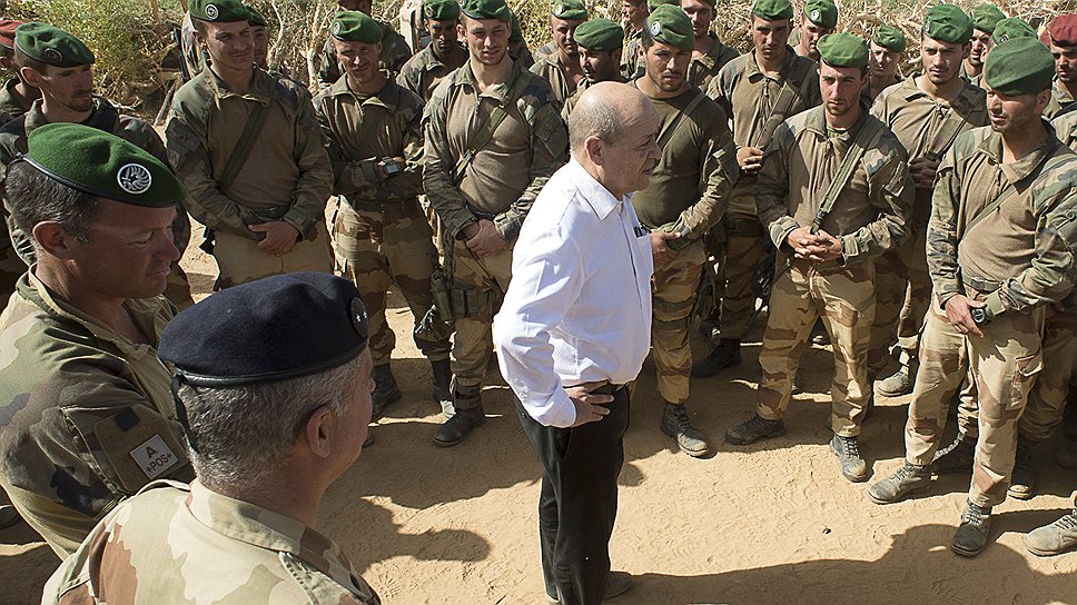 Министр обороны Жан-Ив Ле Дриан не хочет, чтобы Франция увязла в Мали, как США — в Афганистане