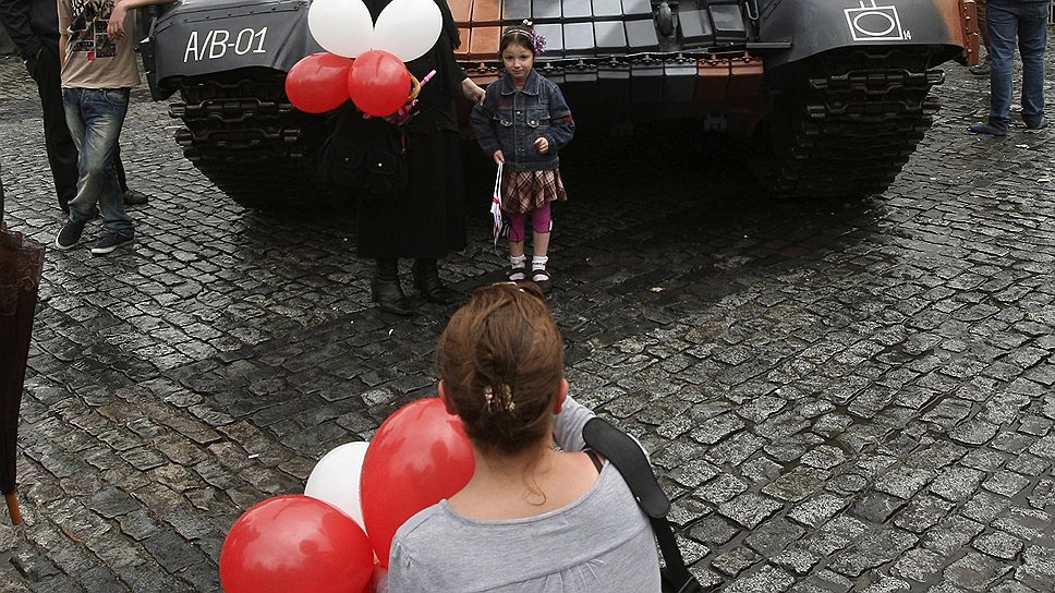 В этом году военная техника не прошла парадом по центру грузинской столицы 