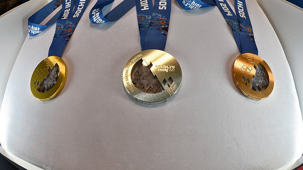 Организаторы Игр опасались, что  стеклянные вставки в олимпийских медалях могут не выдержать радости их обладателей. Но опасения уже оказались напрасными