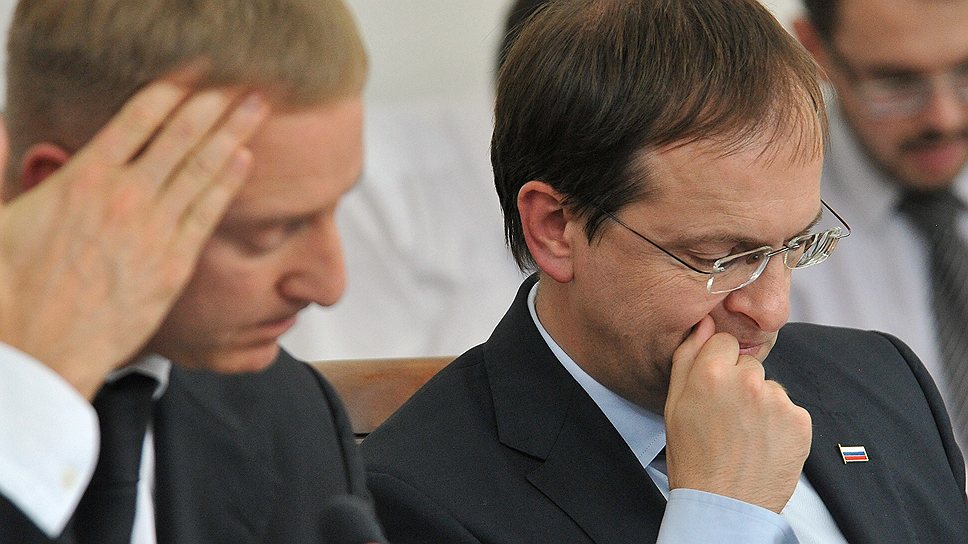 Глава Минобрнауки Дмитрий Ливанов (слева) и министр культуры Владимир Мединский решили изучить уроки прошлого