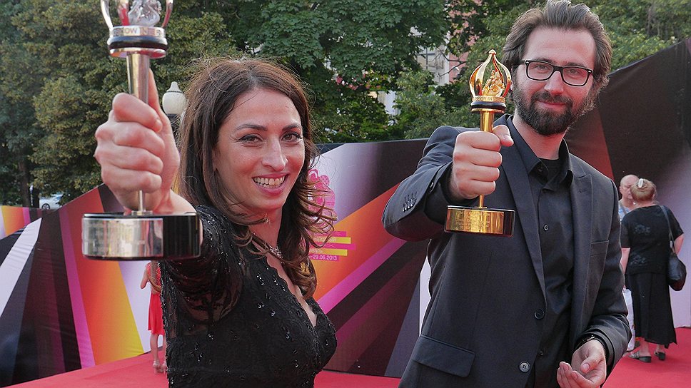 В этом году на Московском международном кинофестивале главный приз взял турецкий режиссер Эрдем Тепегёз (справа) за &amp;quot;Частицу&amp;quot;, а исполнительницу главной роли актрису Жале Арыкан наградили специальным