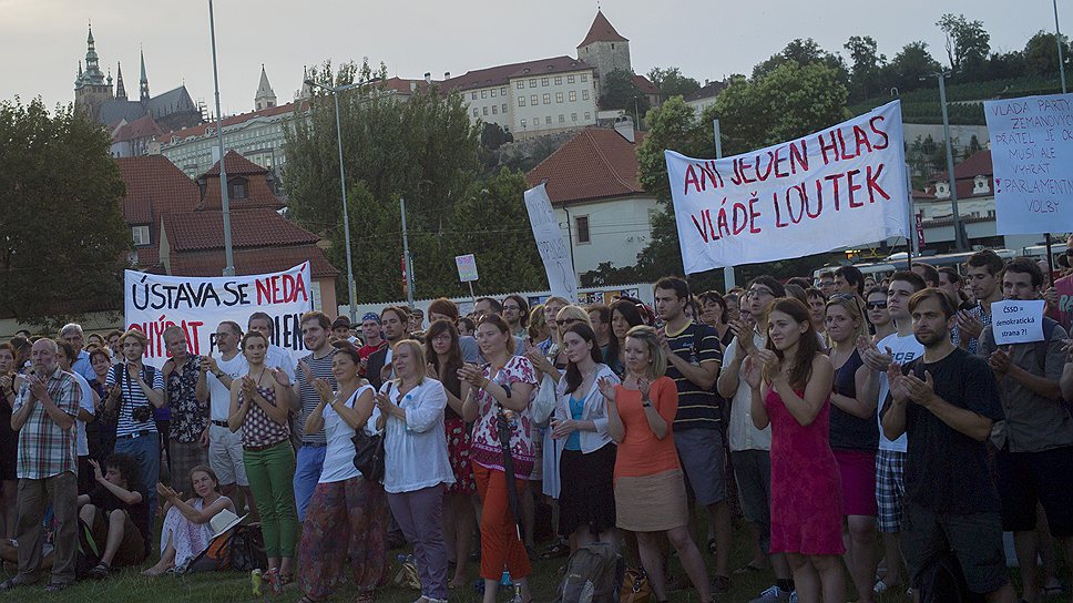 Чехи стали выражать недовольство правительством Иржи Руснока чуть ли не сразу после его формирования
