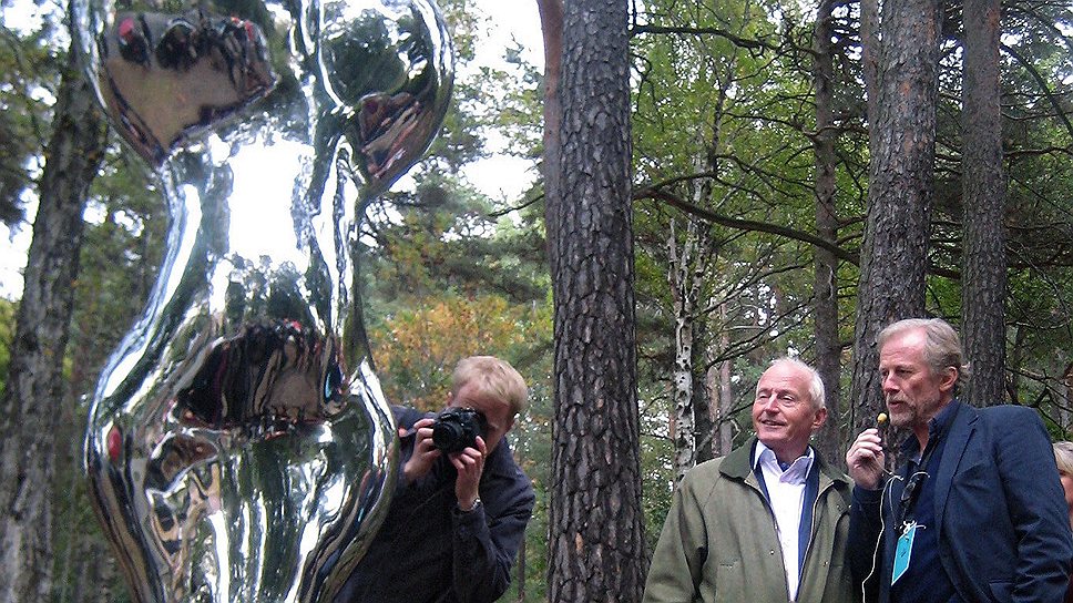 Среди работ в парке скульптуры Экеберг есть созвучные природе, отражающие ее — буквально своими полированными зеркальными поверхностями 