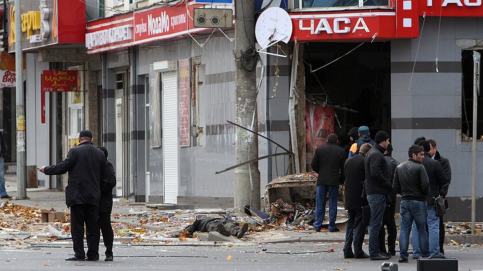 Боевики расстреляли охранника, а потом взорвали магазин