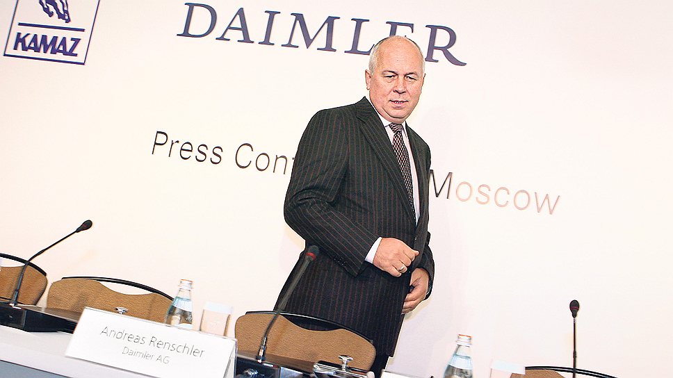 Пока Daimler размышлял над ценой КамАЗа, гендиректор &amp;quot;Ростеха&amp;quot; Сергей Чемезов отыскал для него новых инвесторов