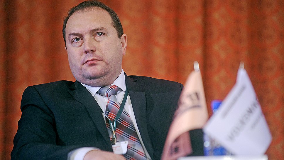 Заместителю главы Федеральной таможенной службы Сергею Комличенко предложили по-новому взглянуть на работу Росграницы 
