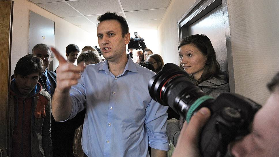 Как суд по делу «Ив Роше» ставил Алексея Навального под домашним арестом