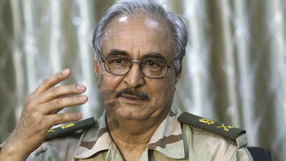 Отставной генерал Халифа Хафтар поднял мятеж против правительства Ливии, обвинив его в связях с террористами