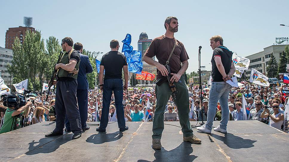 Митинг у памятника Ленину в Донецке так и не привел к открытию границы с Россией