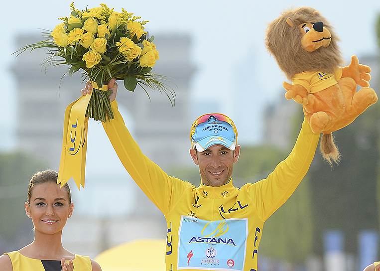 Винченцо Нибали стал шестым в истории велогонщиком, которому покорились все три гонки Grand Tour — Tour de France, Giro d’Italia и Vuelta