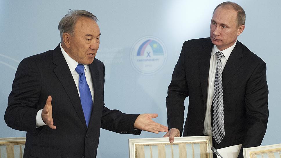 Президент Казахстана Нурсултан Назарбаев  и президент России Владимир Путин