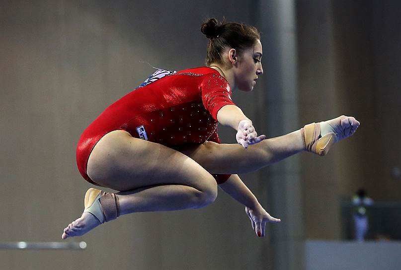 На командных соревнованиях чемпионата мира Алия Мустафина показала себя настоящим лидером