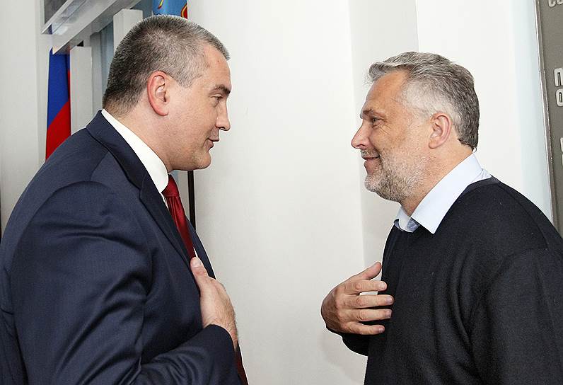 Сергею Аксенову (слева) было что обсудить вчера с Алексеем Чалым после утверждения губернатором Севастополя Сергея Меняйло