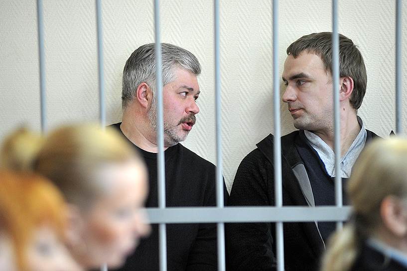 Вовремя раскаявшись, подсудимые Серединин (слева) и Смирнов избежали длительных сроков наказания
