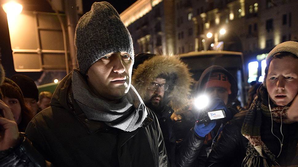 Почему приговор братьям Навальным вынесли до конца 2014 года