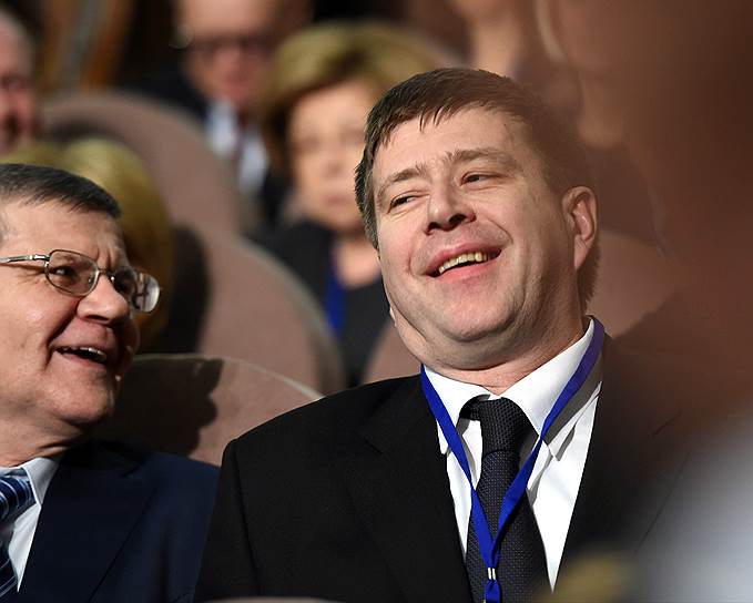 Генеральный прокурор Юрий Чайка (слева) и министр юстиции Александр Коновалов (справа) оказались единственными, кого обрадовал отказ Владимира Путина