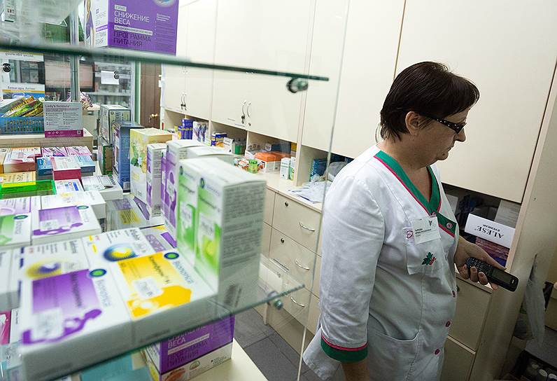 Российские власти ищут общий рецепт от подорожания лекарств — пока они умеют управлять ценами только на часть аптечного ассортимента