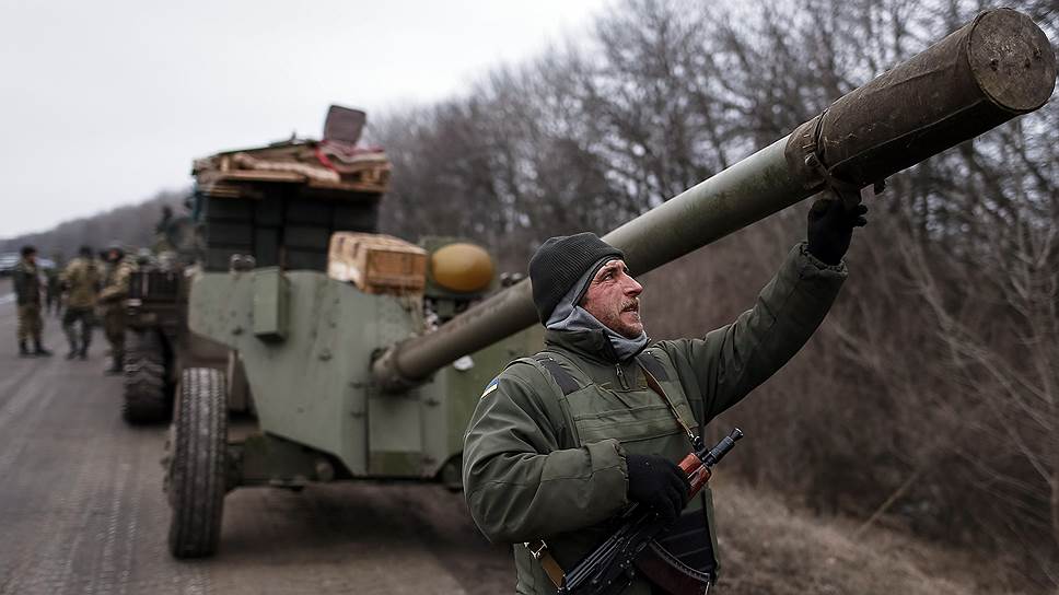Как отвод тяжелого вооружения в Донбассе поможет России избежать новых санкций