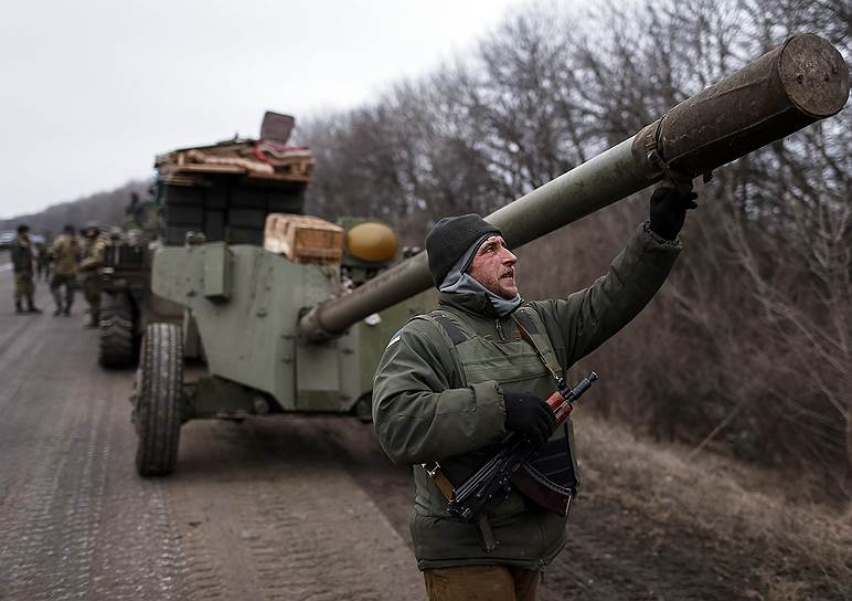 Украинская армия объявила об отводе пока только 100-миллиметровых противотанковых пушек МТ-12 «Рапира»