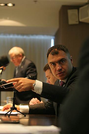 Павел Скурихин (справа) стал фигурантом расследования, начатого в Лихтенштейне